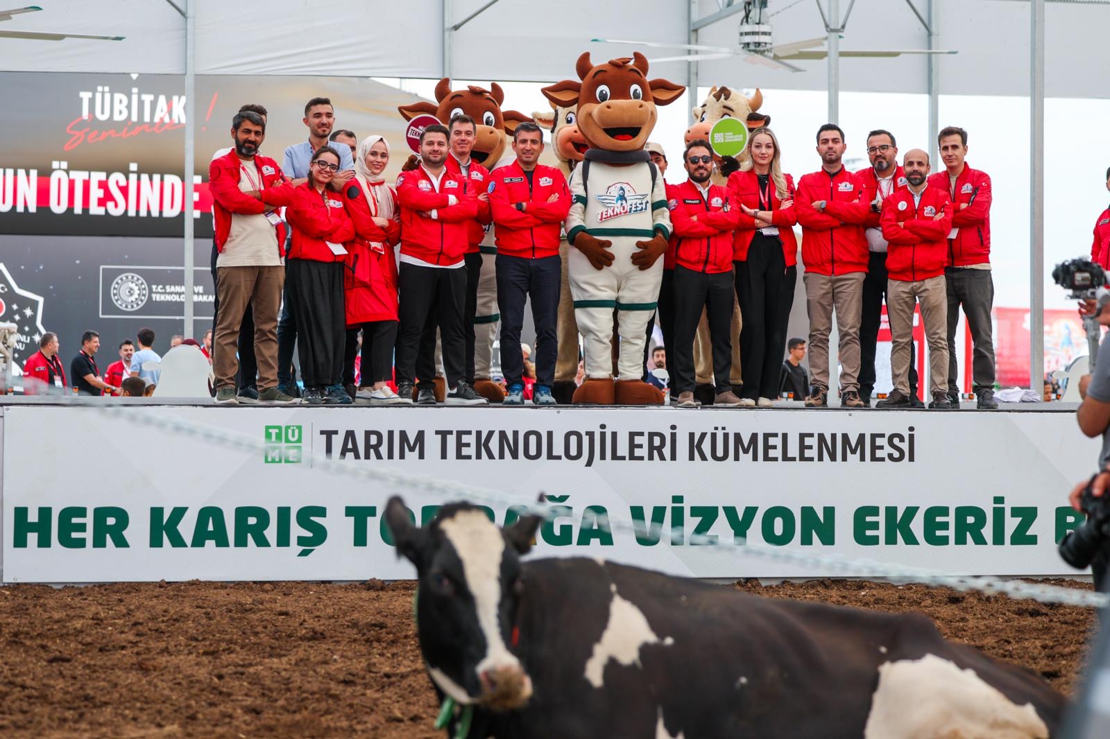 Tarım Teknolojileri Kümelenmesi, 40 Bin Gençle Tarımda Dijital Dönüşümü Hedefliyor 🚀🌱